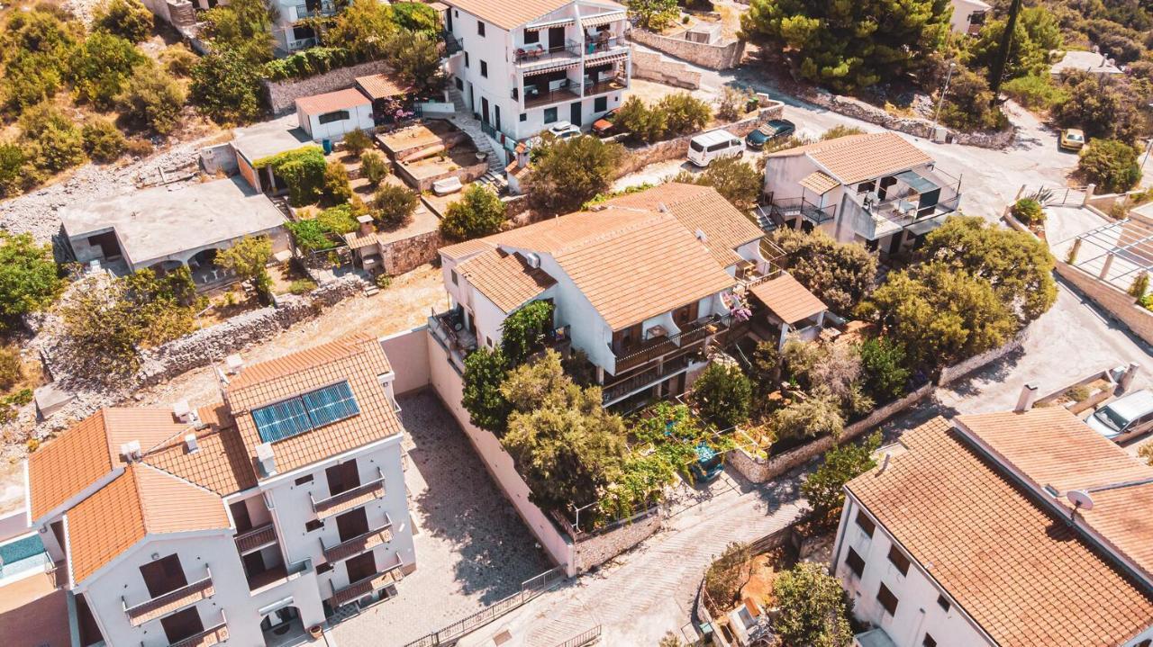 Fully Renovated One Bedroom Apartment With A Seaview - A Sevid ภายนอก รูปภาพ